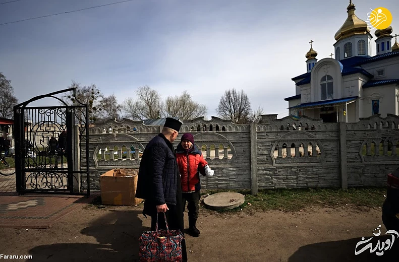 (تصاویر) داستان پیرزن اوکراینی و مرغهایش